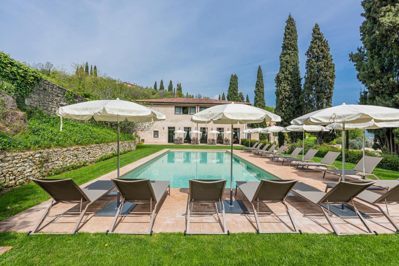 Отель Relais Le Coste Lavagno Экстерьер фото