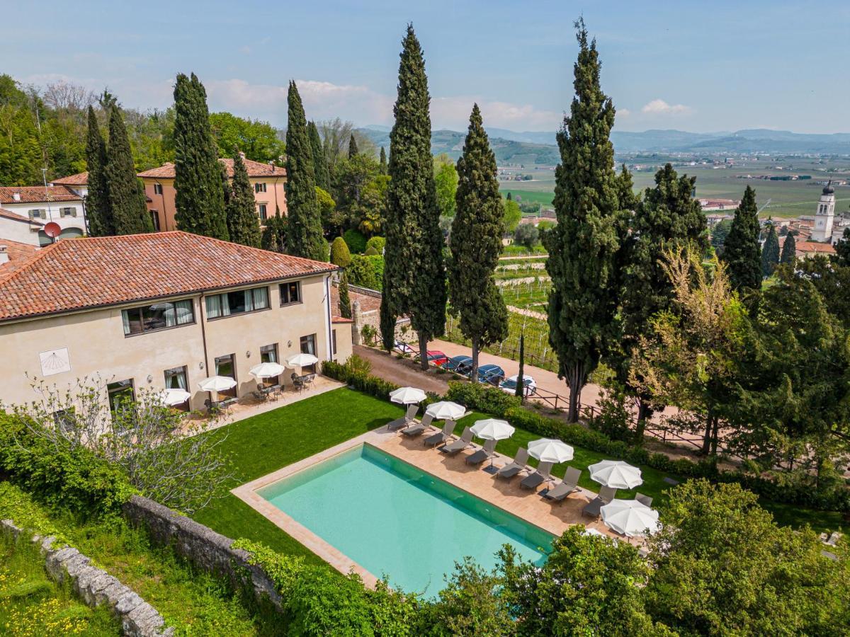 Отель Relais Le Coste Lavagno Экстерьер фото
